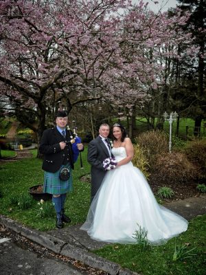Bride-and-Groom-Piper-Gardens