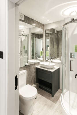 Cosy Luxury Double at Gretna Hall Bathroom